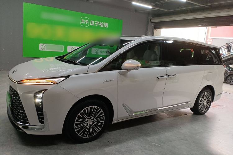 Used Buick GL8 New Energy 2024 Lu Zun Deluxe Edition 7-Seater
