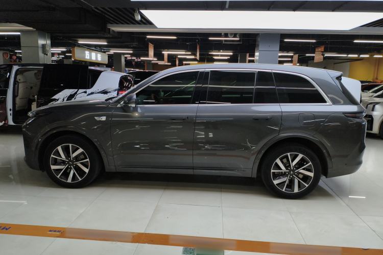 Used Li Auto L8 2023 Air model