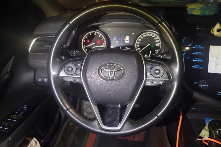 Used Toyota Camry 2018 2.0G Luxury Edition
