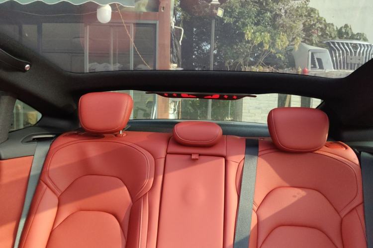 Used  SU7 2024 Rear-Drive Long-Range Intelligent Driving Version
