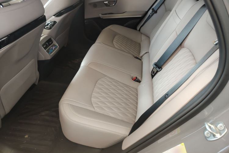 Used BYD Han 2025 EV with 701 km of Laser Radar-Enabled Intelligent Driving