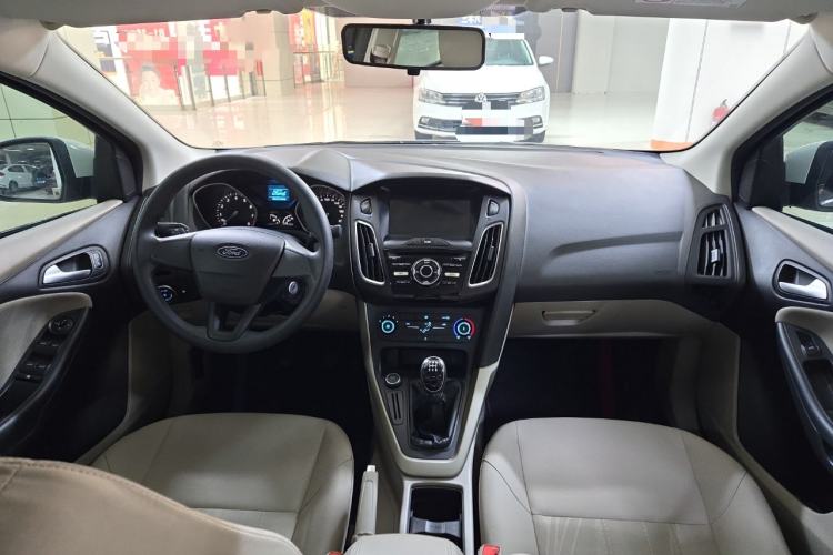 Used Ford Focus 2017 Sedan 1.6L Manual Comfort Plus SmartDrive Edition
