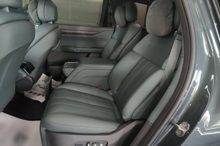 Used Nio ES8 2023 100kWh Signature Edition
