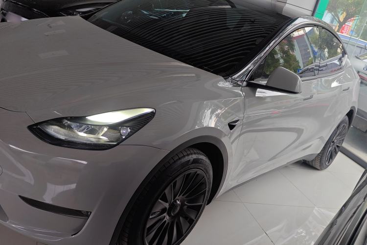 Used Tesla Model Y 2024 Long-Range All-Wheel-Drive Version