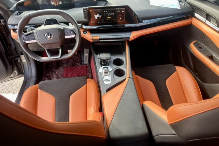 Used Changan UNI-V 2023 1.5T Sport Edition
