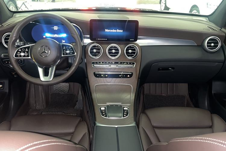 Used Mercedes-Benz GLC 2022 Facelift GLC 260 L 4MATIC Luxury Edition