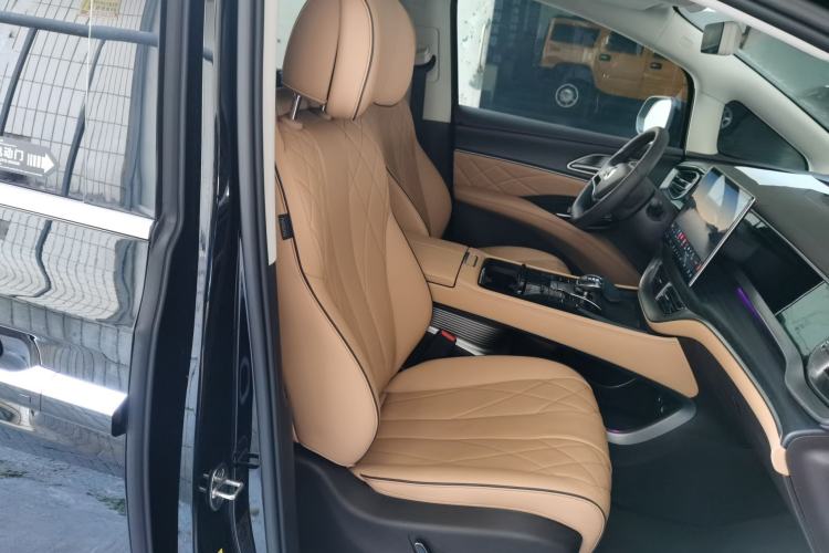 Used Denza D9 2024 DM-i 980 Four-Wheel Drive Prestige Model