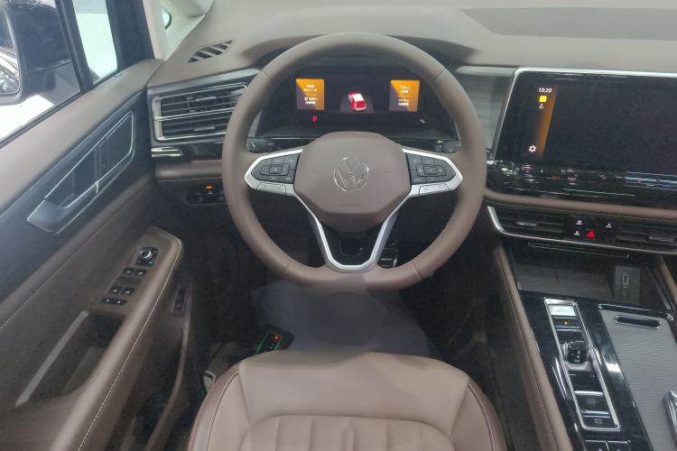 Used Volkswagen Viloran 2024 380TSI Luxury Edition