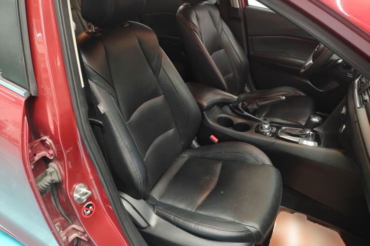 Used Mazda Mazda 3 Axela 2016 Sedan 2.0L Automatic Flagship Model