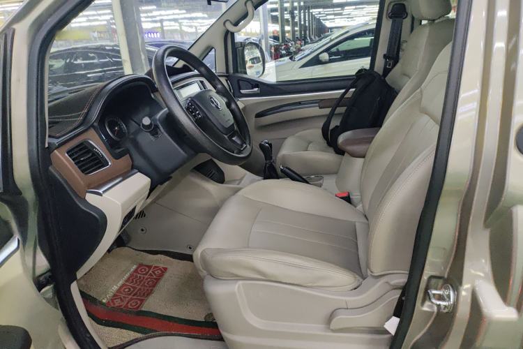 Used FORTHING Lingzhi 2020 M5L 1.6L Luxury 7-Seater
