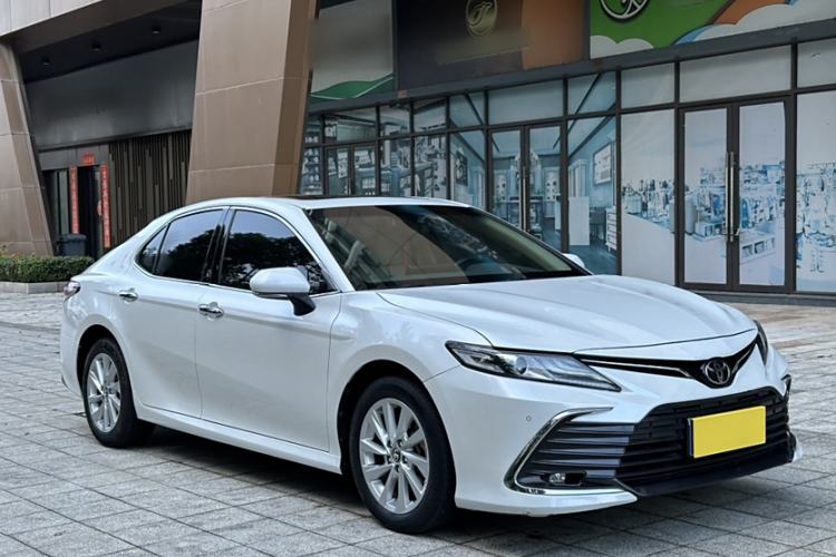 Used Toyota Camry 2021 2.0G Luxury Edition
