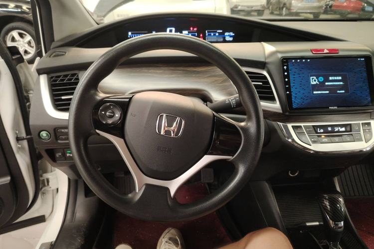 Used Honda Jade 2017 1.8L automatic Comfort version 5 seats
