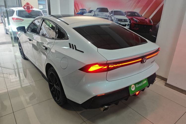 Used Changan UNI-V 2023 1.5T Prestige Model