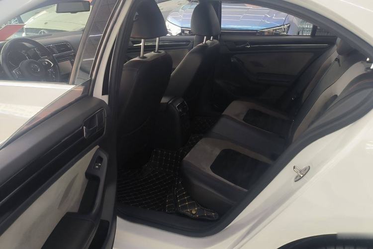 Used Volkswagen Sagitar 2016 2.0 TSI GLI
