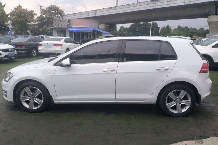 Used Volkswagen Golf 2016 230TSI Automatic Comfort Version
