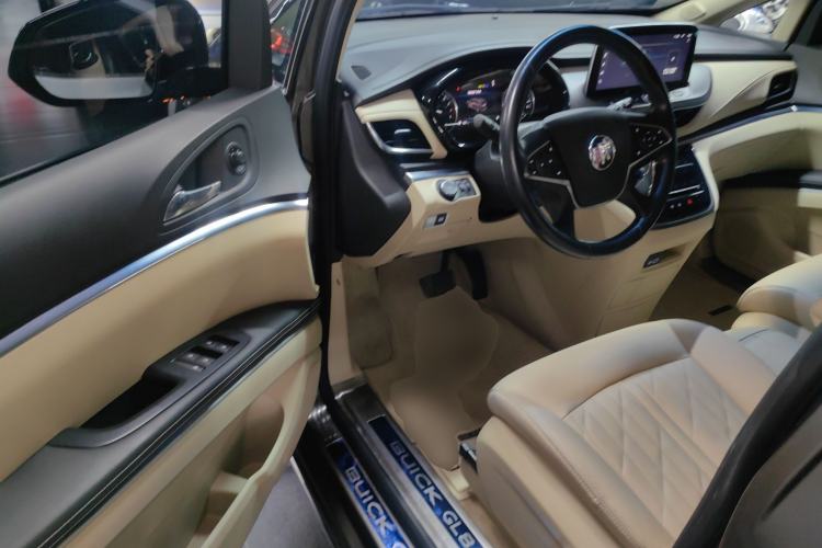 Used Buick GL8 2023 Land Executive Class 652T Luxury Model
