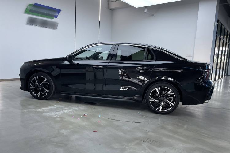 Used Lynk & Co 03 2023 1.5TD DCT JingPro
