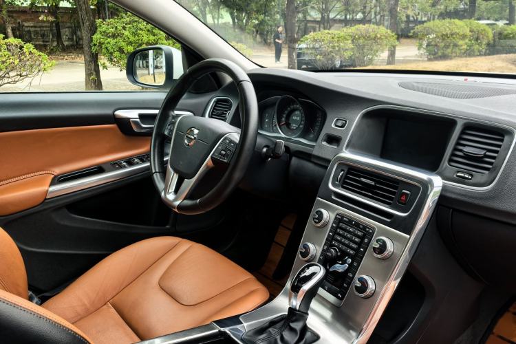 Used Volvo S60 2019 S60L Facelift T5 Intelligent Advanced Edition
