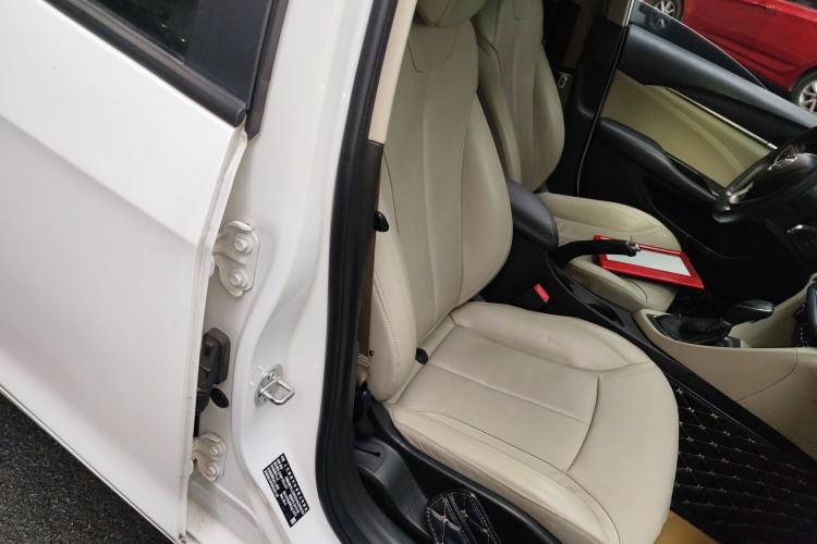 Used Buick GT 2018 15T Dual-Clutch Elite Model China V Standard
