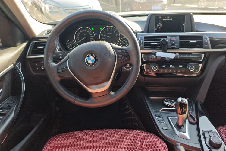 Used BMW 3 Series 2017 318i Fashion Model
