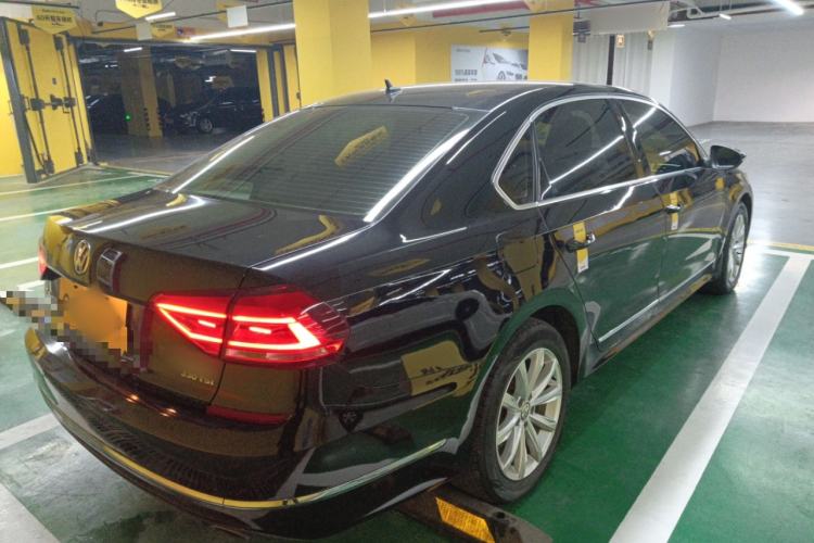 Used Volkswagen Passat 2017 330TSI DSG Luxury Edition
