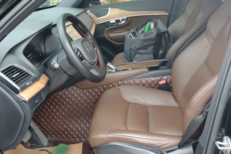 Used Volvo XC90 2023 B5 SmartDrive Luxury Edition 5 Seats
