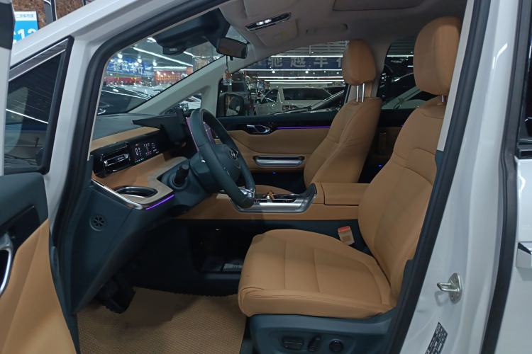 Used GAC Trumpchi Trumpchi E8 2024 Honor Series 2.0L Honor Edition
