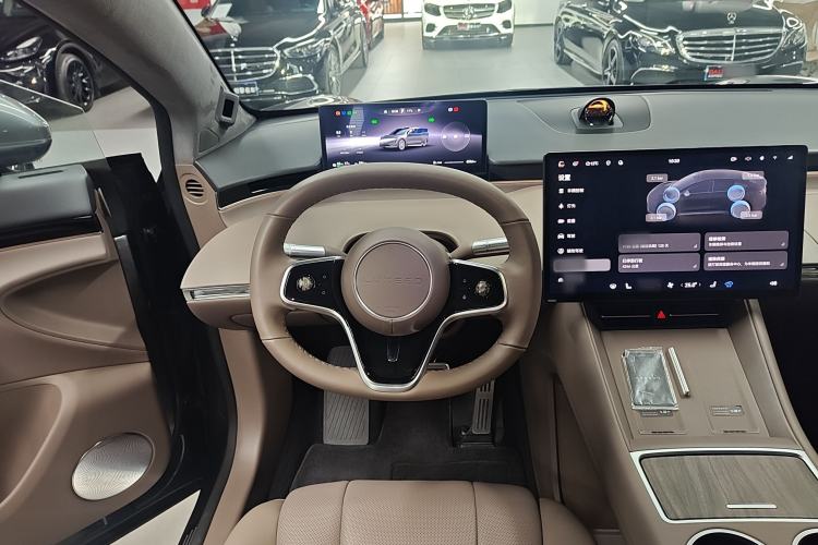 Used Hima Luxeed R7 2025 Range-Extended Version 251 km Max
