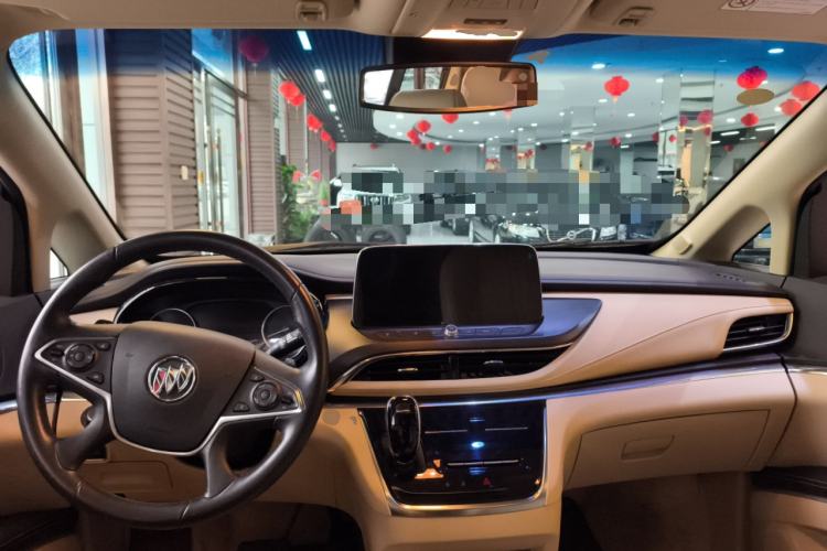 Used Buick GL8 2023 Facelifted Land Cruiser Executive Luxury Version
