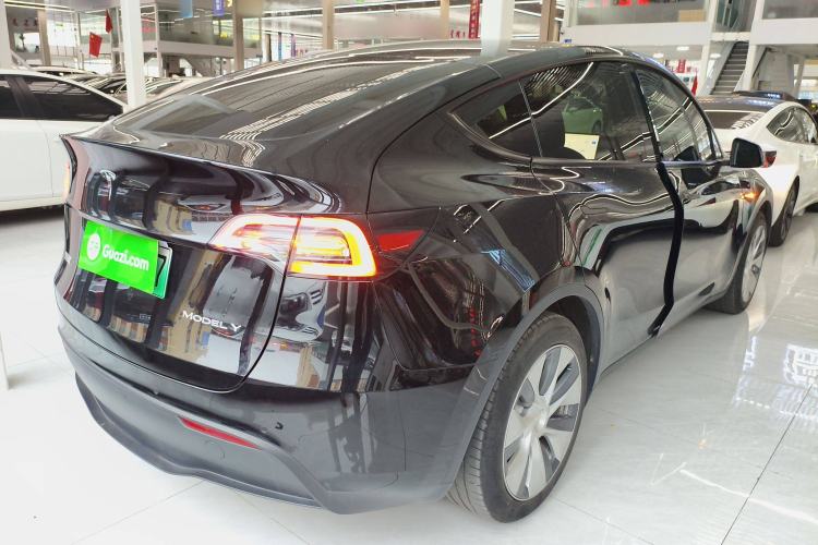 Used Tesla Model Y 2022 Rear-Wheel-Drive Version
