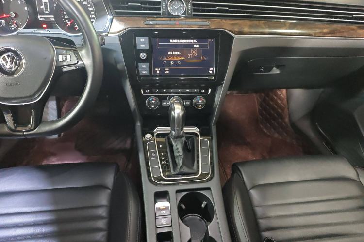 Used Volkswagen Magotan 2019 330TSI DSG Luxury Model China V Standard
