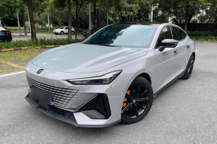 Used Changan UNI-V 2022 1.5T Prestige Version