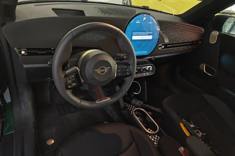 Used  Electric MINI COOPER 2024 452km COOPER SE Racing Driver
