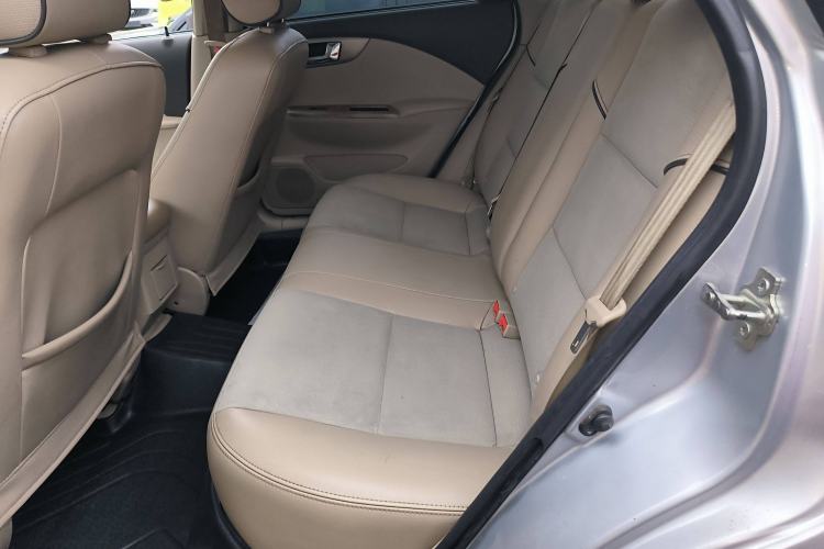 Used Buick Excelle 2015 1.5L Automatic Classic Model
