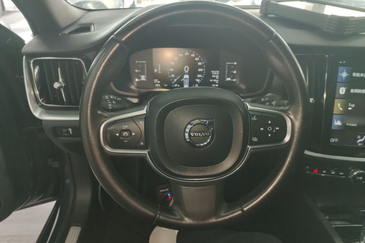 Used Volvo S60 2022 B4 Zhiyi Luxury Edition