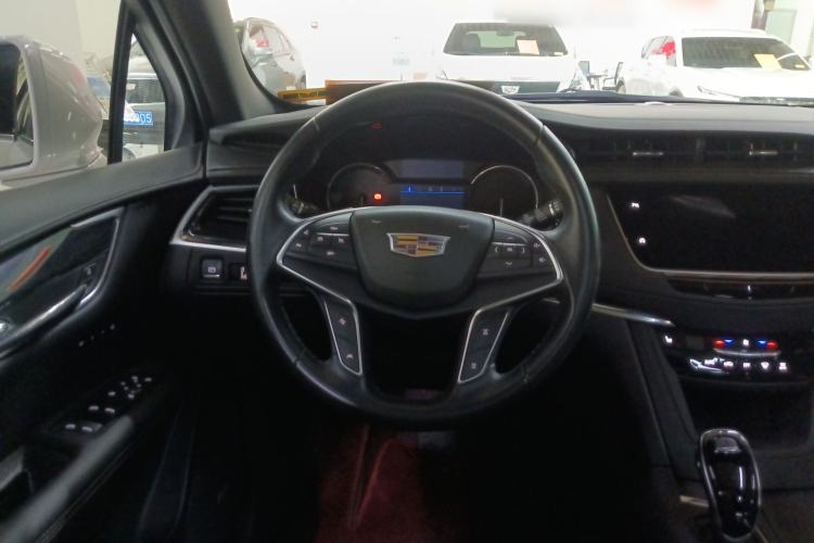 Used Cadillac XT5 2023 2.0T Two-Wheel-Drive Fashion Edition