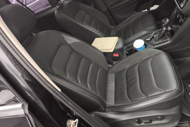 Used Volkswagen Tiguan L 2020 330TSI Automatic Two-Wheel Drive Smart Luxury Edition China VI Standard
