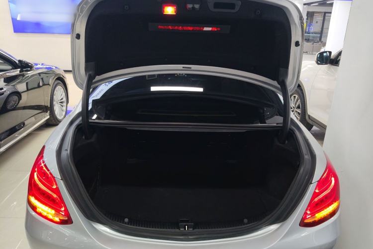 Used Mercedes-Benz C-Class 2015 Facelift C 200 L
