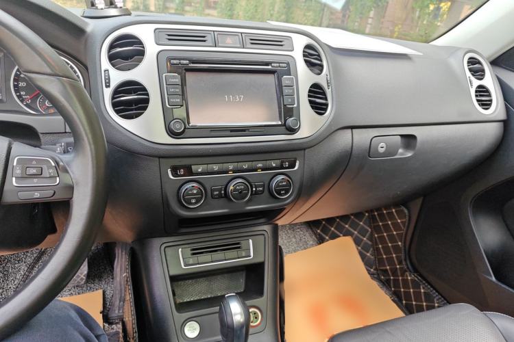 Used Volkswagen Tiguan L 2016 300TSI Automatic Two-Wheel Drive Luxury Edition
