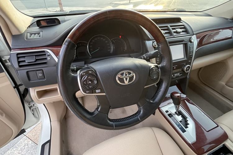 Used Toyota Camry 2012 2.5G Luxury Edition
