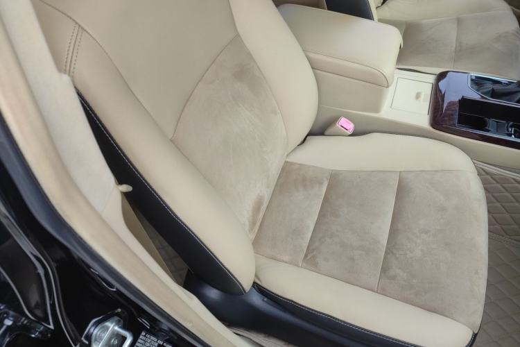 Used Toyota Camry 2016 2.5G 10th Anniversary Deluxe Navigation Edition
