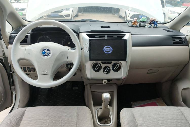 Used Venucia D50 2015 1.6L Manual Fashion Edition
