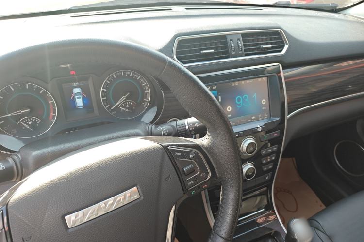 Used Haval H2 2016 Red Label 1.5T Manual Two-Wheel Drive Elite Model
