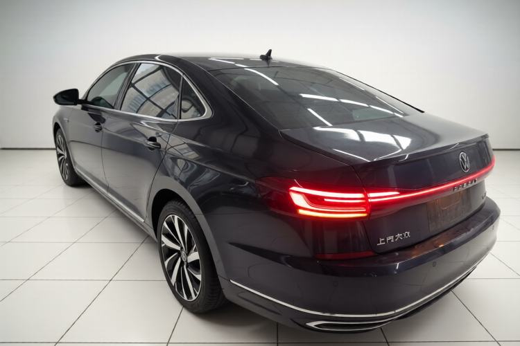 Used Volkswagen Passat 2022 330TSI Starry Luxury Edition
