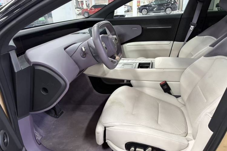 Used  12 2024 650 Three-Laser All-Wheel Drive GT Version
