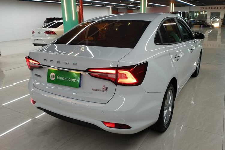 Used Roewe i5 2020 1.5L Manual 4G Connect Luxury Edition