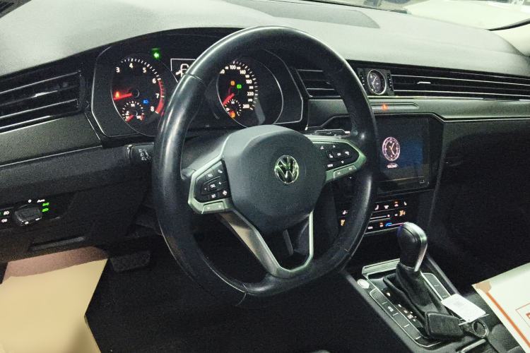 Used Volkswagen Magotan 2020 330TSI DSG Leading Model
