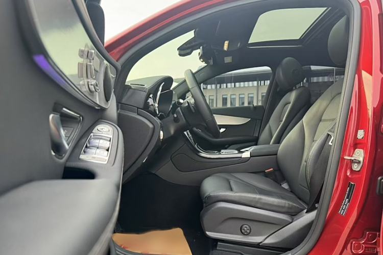 Used Mercedes-Benz GLC Coupe 2020 GLC 260 4MATIC Coupe SUV
