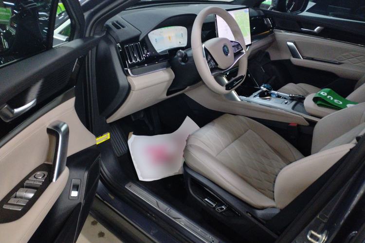 Used BYD Tang New Energy 2024 DM-i Glory Edition 112KM Prestige Model