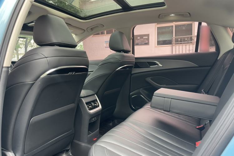 Used Hongqi H5 2024 1.5T HEV Smart Connect Flagship Edition
